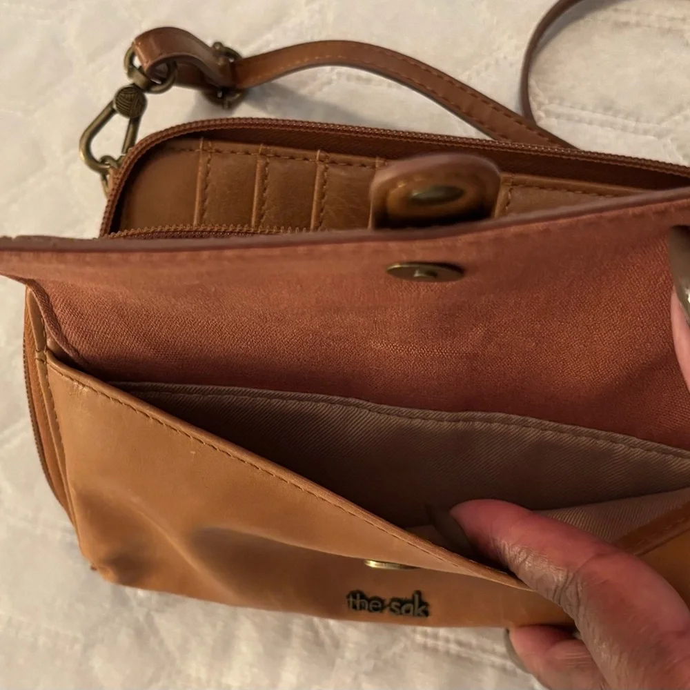 The Sak Brown Leather Crossbody Bag - Picture 7 of 7